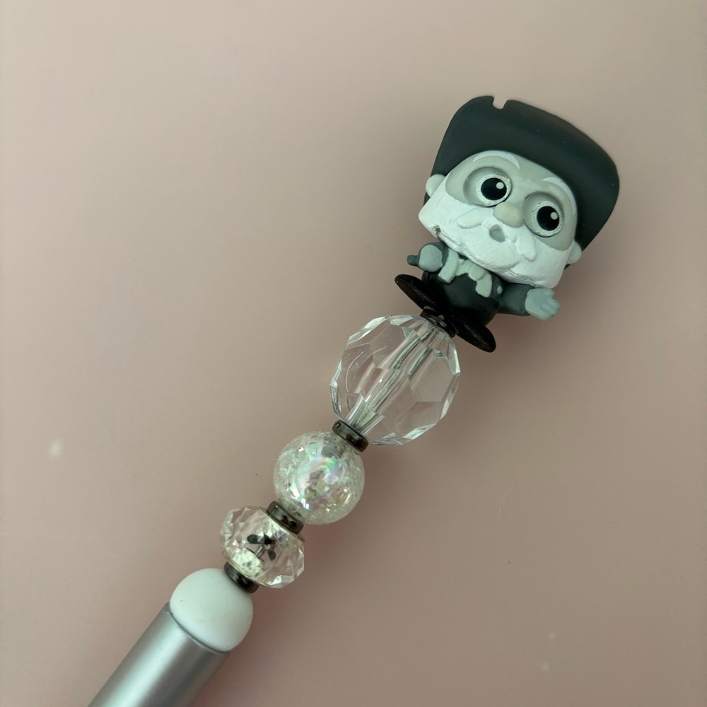 Disney Doorables: Toy Story: Woody’s Round Up: Stinky Pete handmade beaded pen